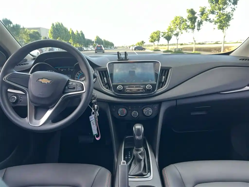 Chevrolet Cavalier 2018 — фото 13
