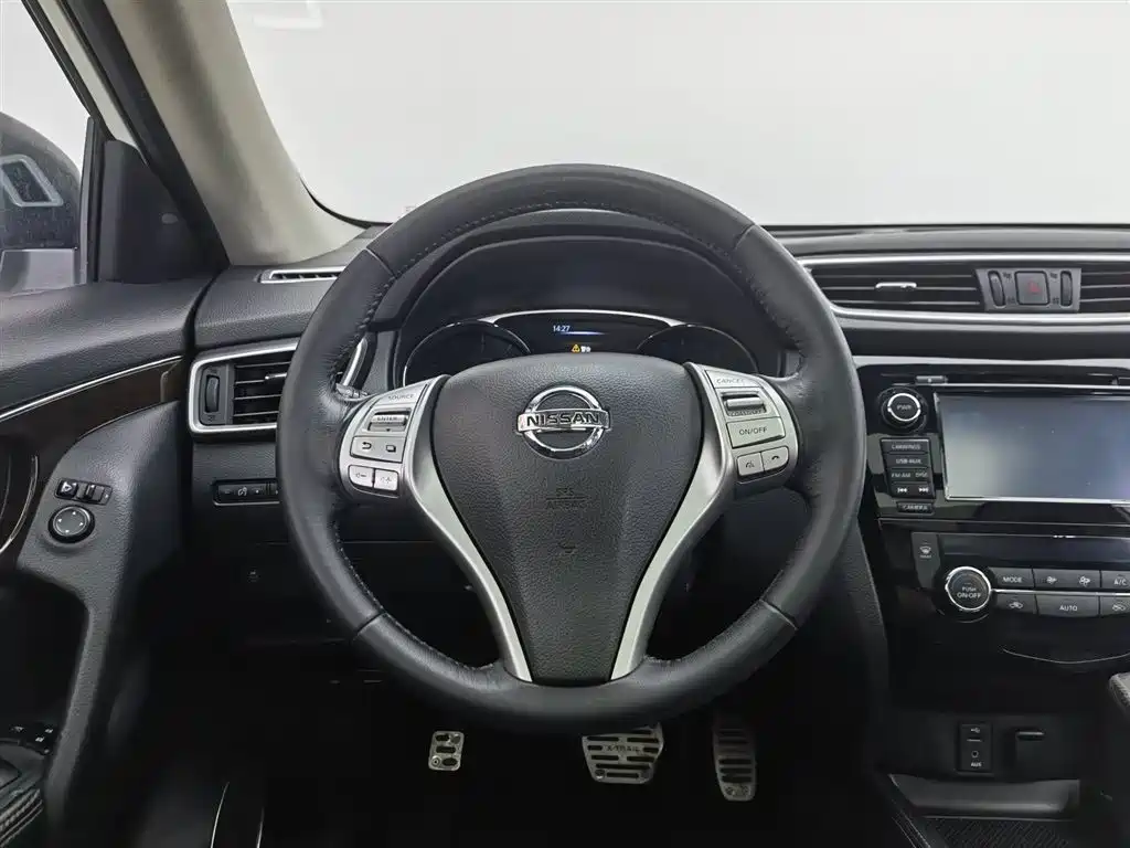 Nissan X-Trail 2014 — фото 11