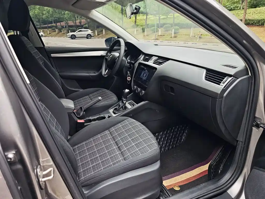 Skoda Octavia 2019 — фото 12