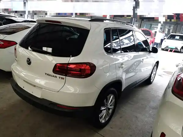 Volkswagen Tiguan 2015