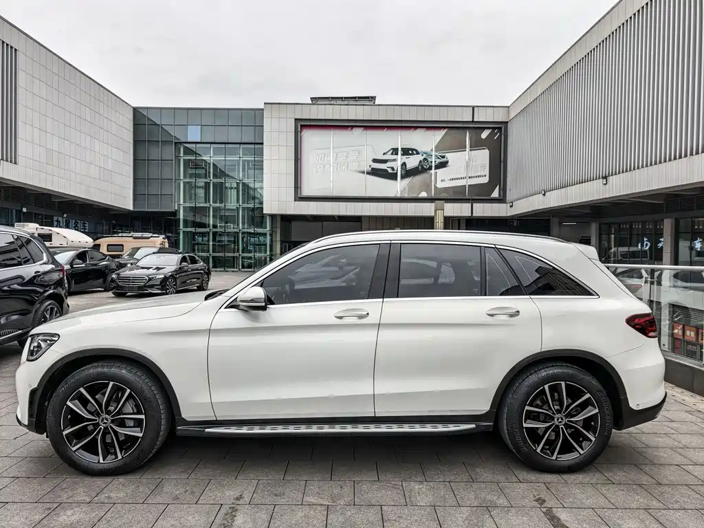 Mercedes-Benz GLC 2022 — фото 3