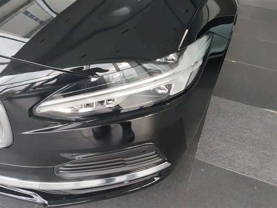 Volvo S90 PHEV 2020