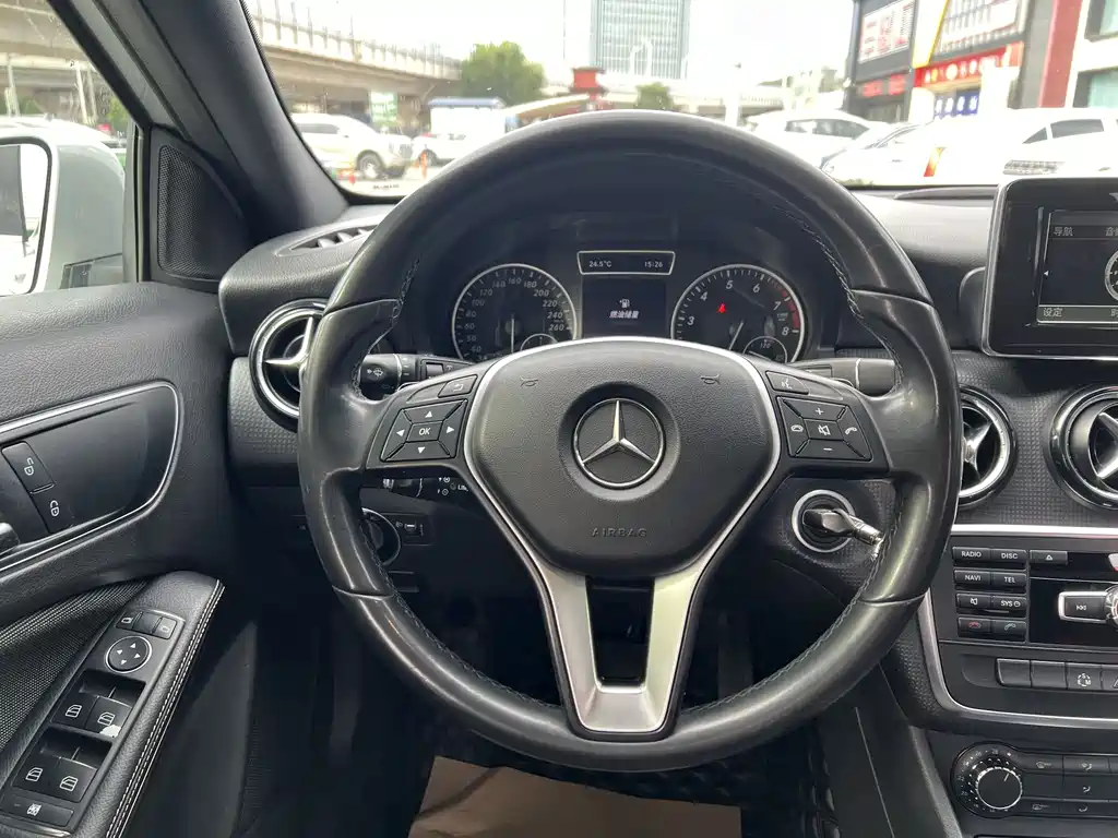 Mercedes-Benz A-Class 2014 — фото 8