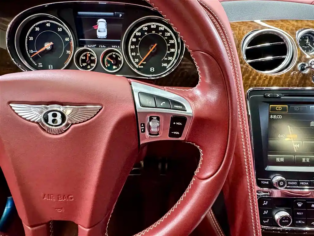 Bentley Flying Spur 2018 — фото 24