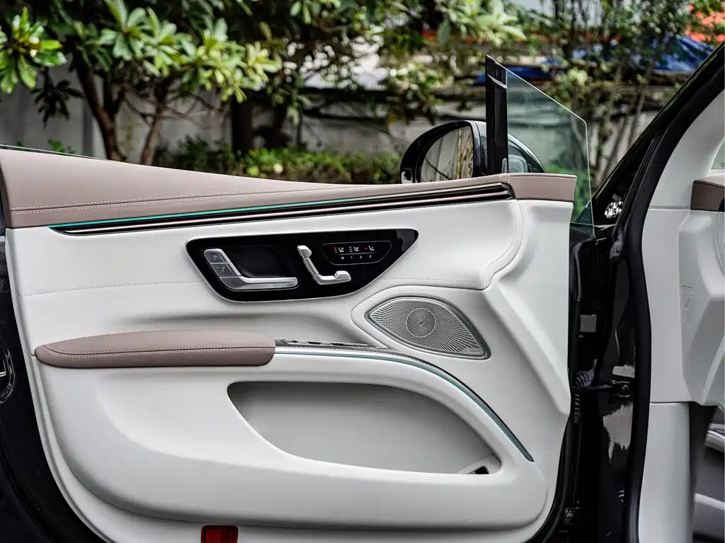 Mercedes-Benz EQS AMG 2023 — фото 18