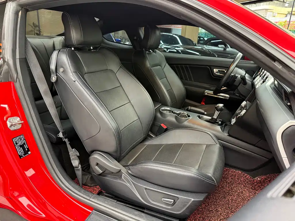 Ford Mustang 2015 — фото 22