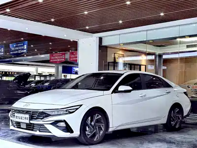 Hyundai Elantra 2024