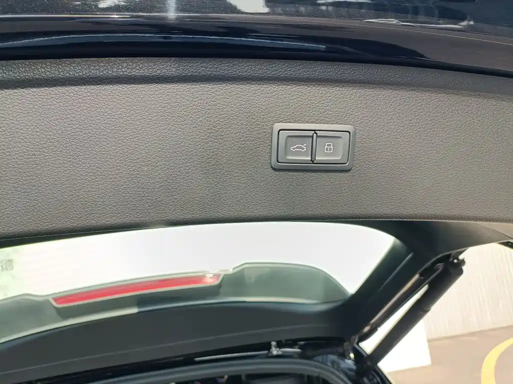Audi Q5L 2025