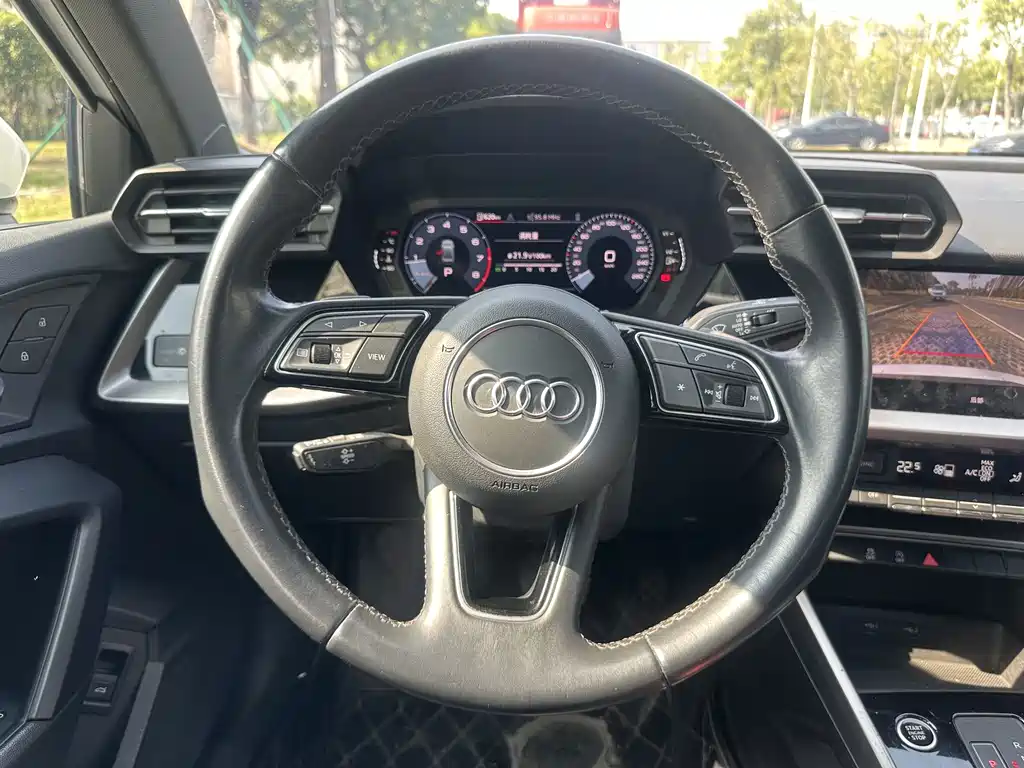Audi A3 2023 — фото 19