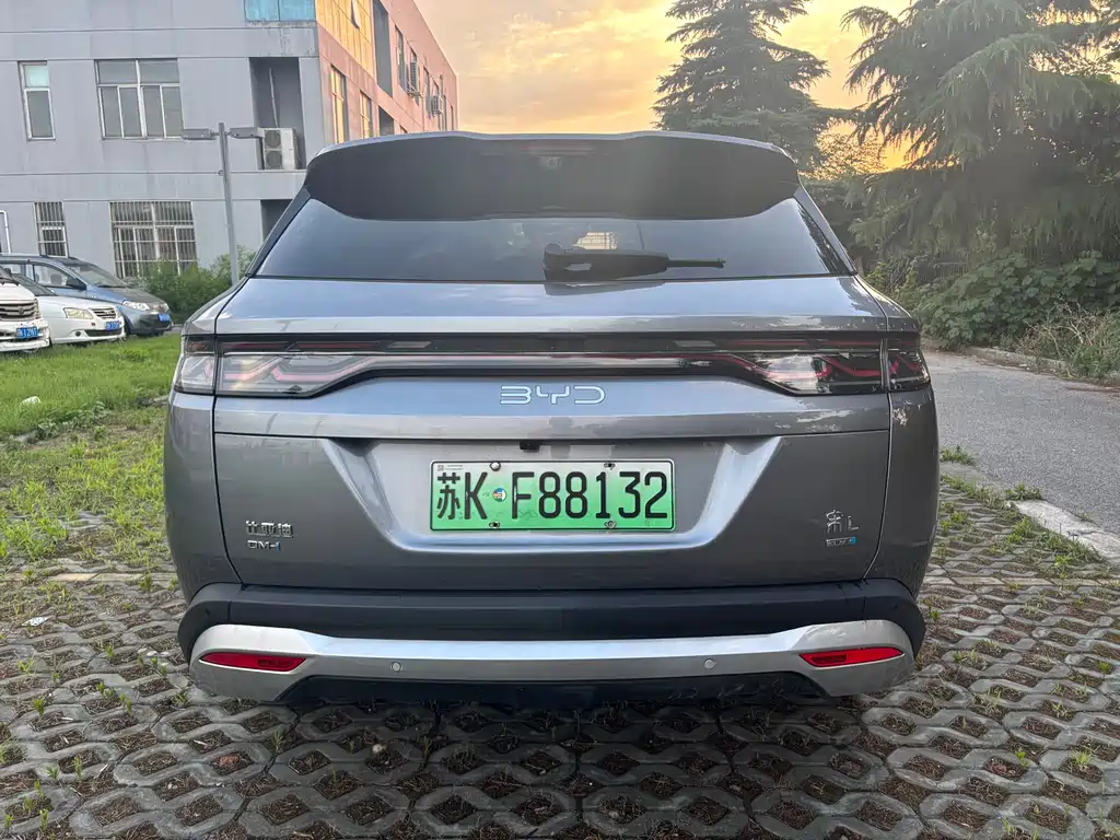 BYD L DM-i 2025 — фото 5