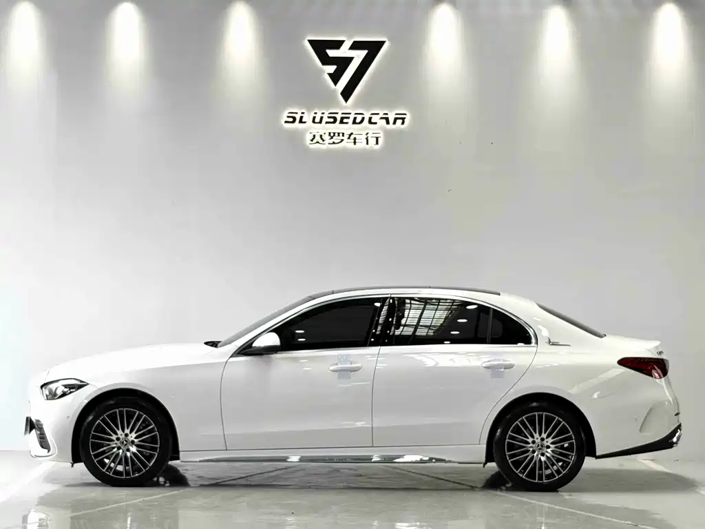 Mercedes-Benz C-Class 2024