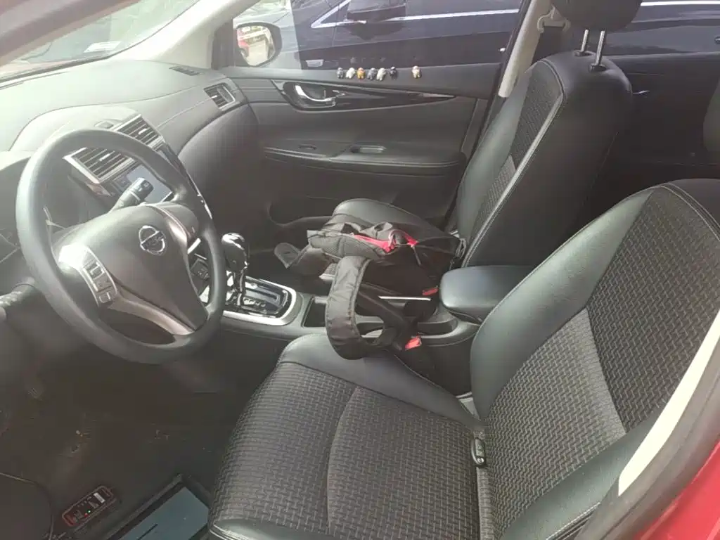 Nissan Tiida 2018 — фото 15