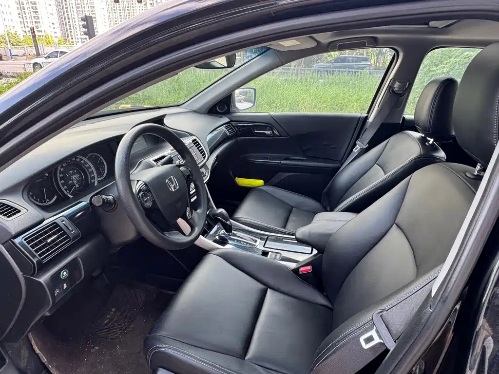 Honda Accord 2019 — фото 10