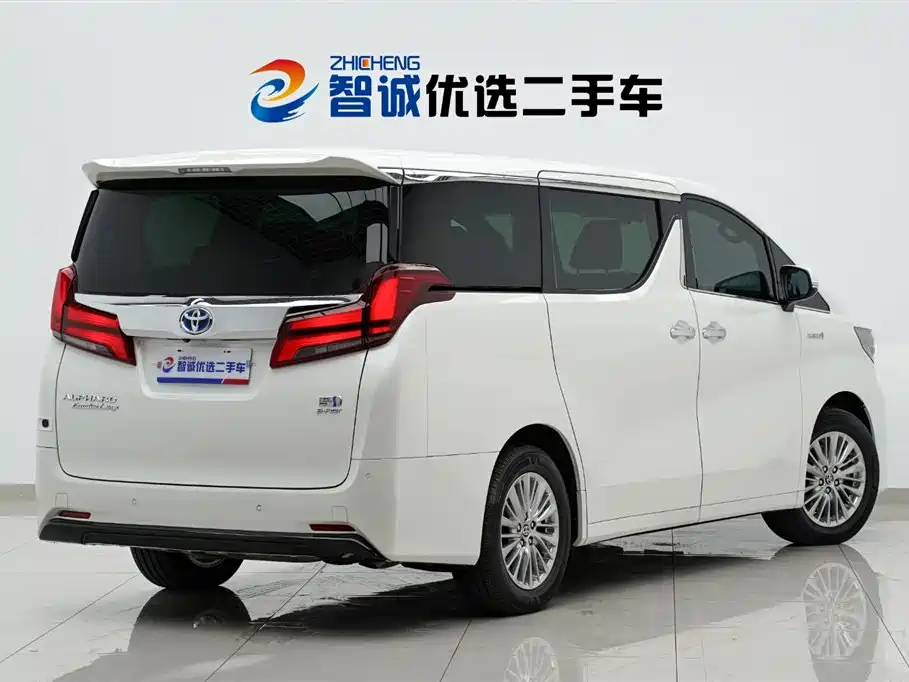 Toyota Alphard 2020 — фото 35