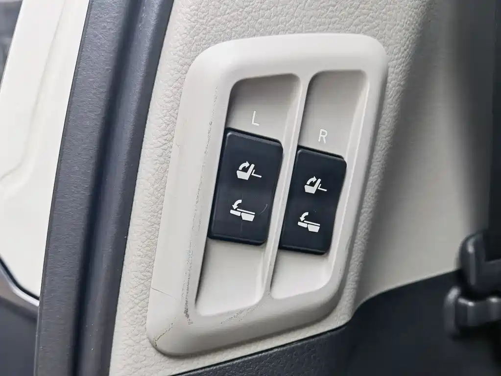 Toyota Prado 2018 — фото 19
