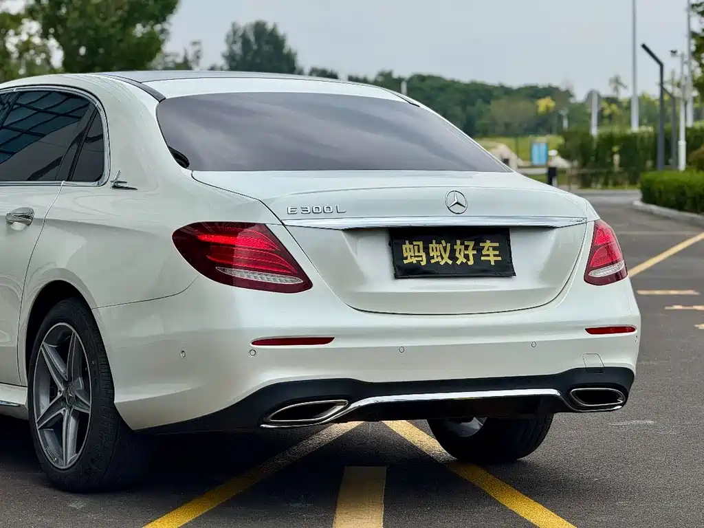 Mercedes-Benz E-Class 2018 — фото 9