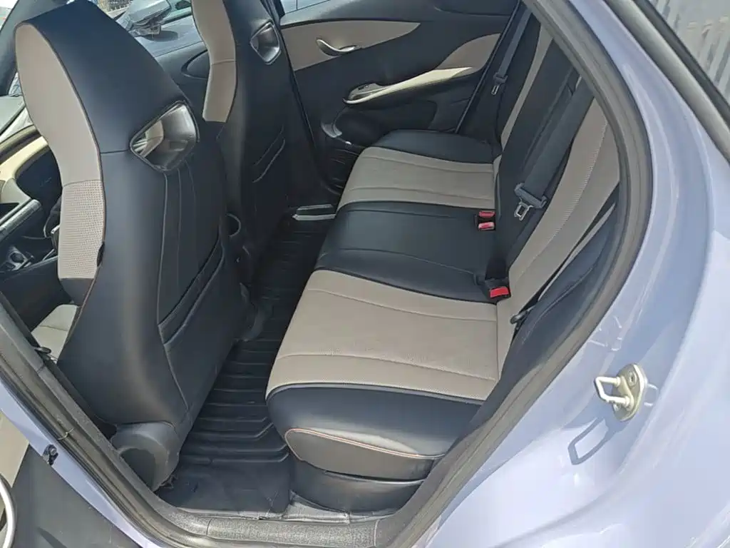 BYD Dolphin 2023 — фото 17