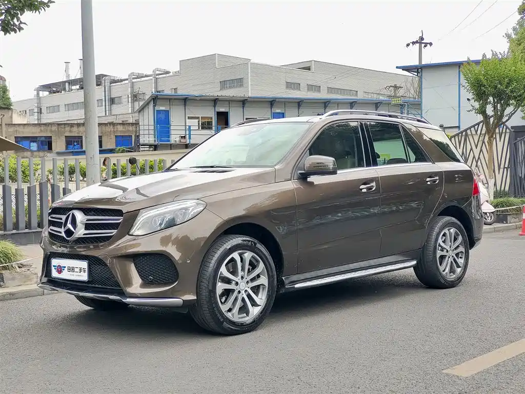 Mercedes-Benz GLE 2016