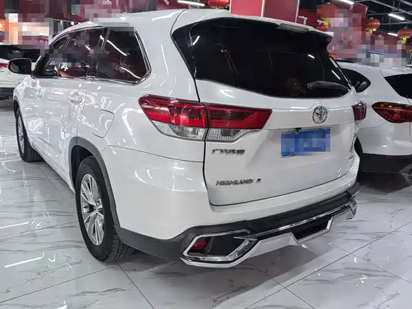 Toyota Highlander 2021