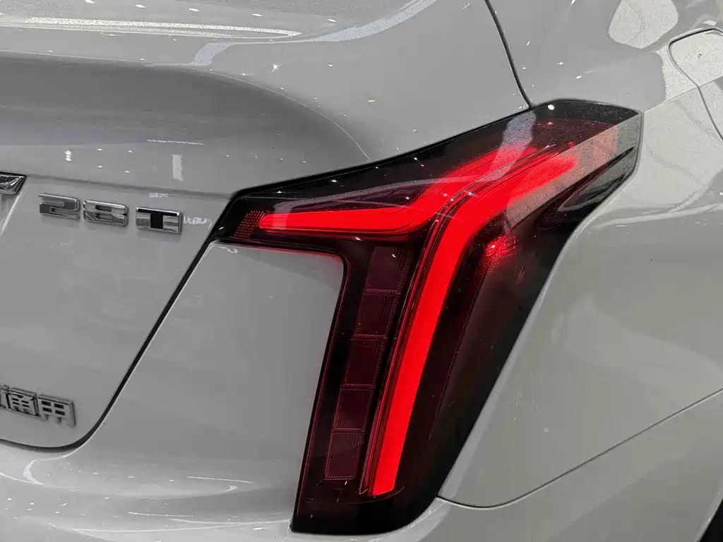 Cadillac CT5 2020 — фото 15