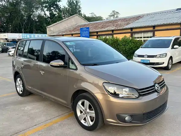 Volkswagen Touran 2015