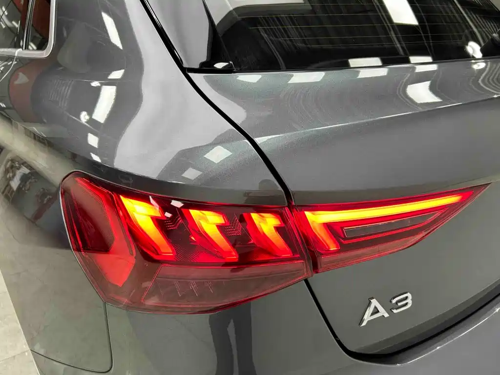 Audi A3 2023 — фото 19