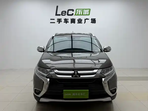 Mitsubishi Outlander 2016