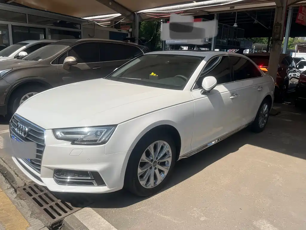 Audi A4L 2018