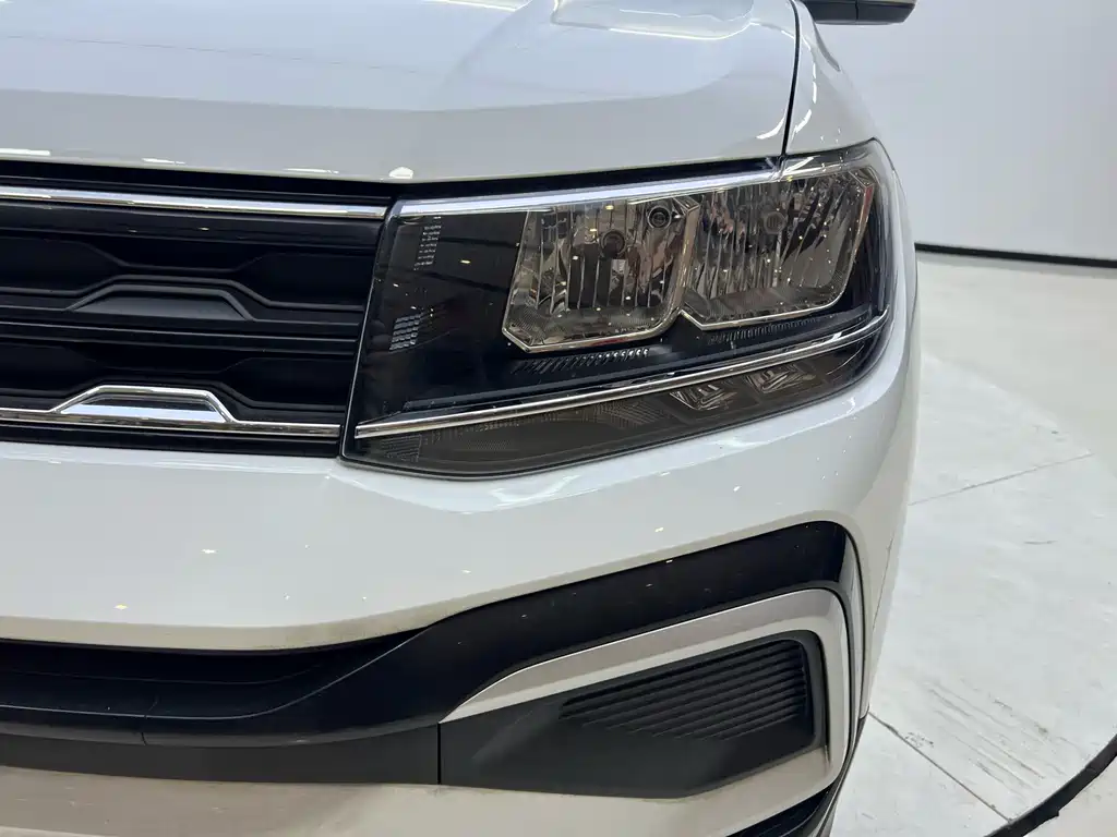 Volkswagen T-Cross 2025