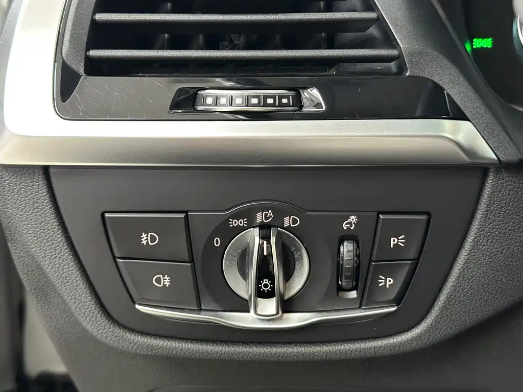 BMW X3 2018 — фото 22