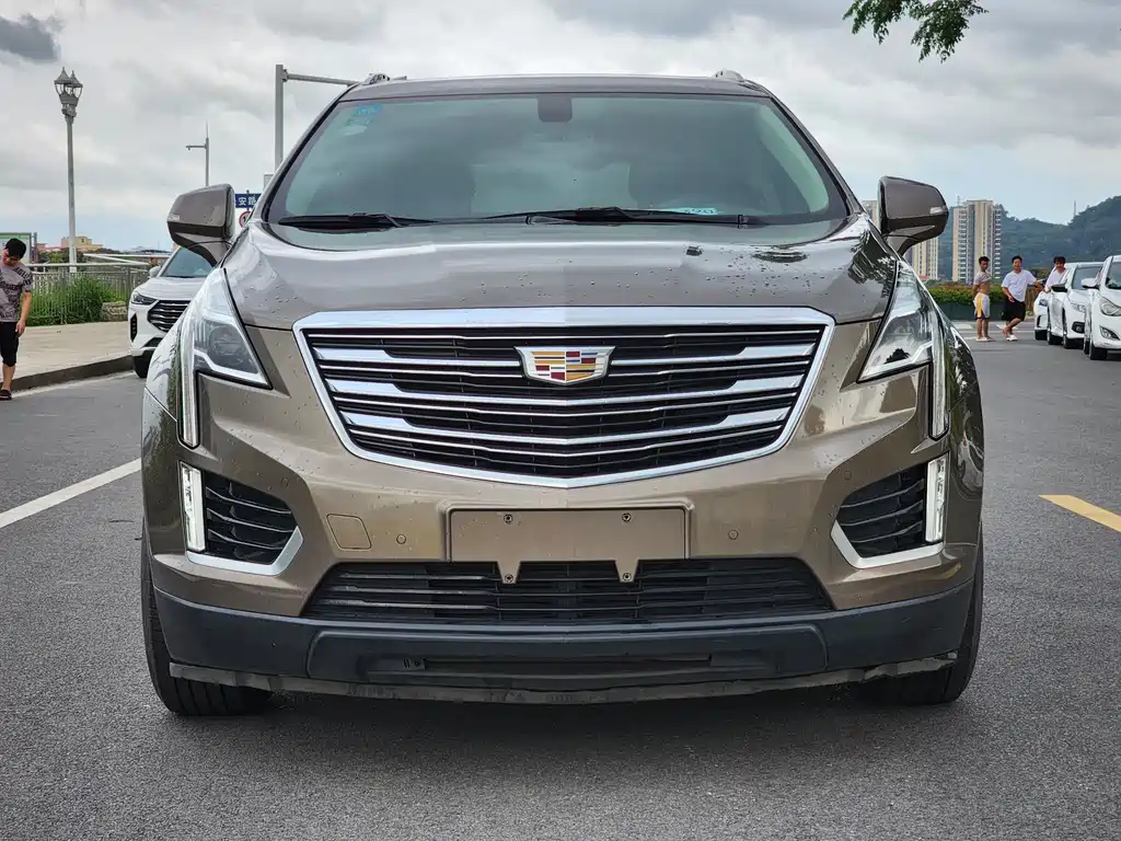 Cadillac XT5 2017 — фото 2