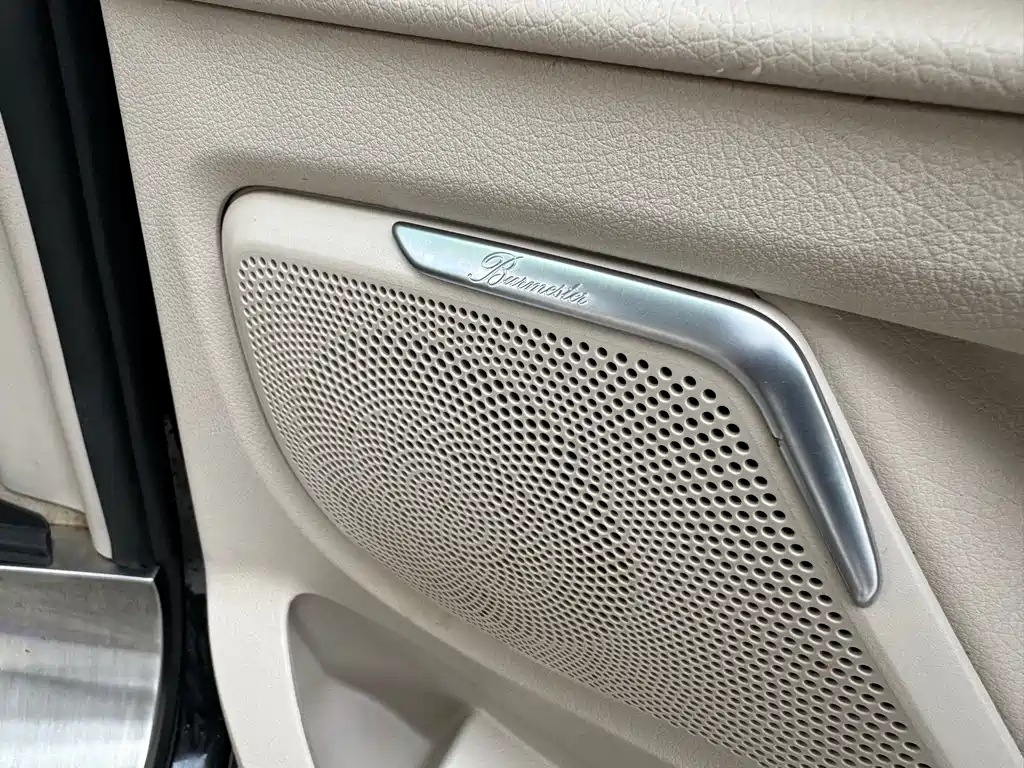 Mercedes-Benz V-Class 2019 — фото 12