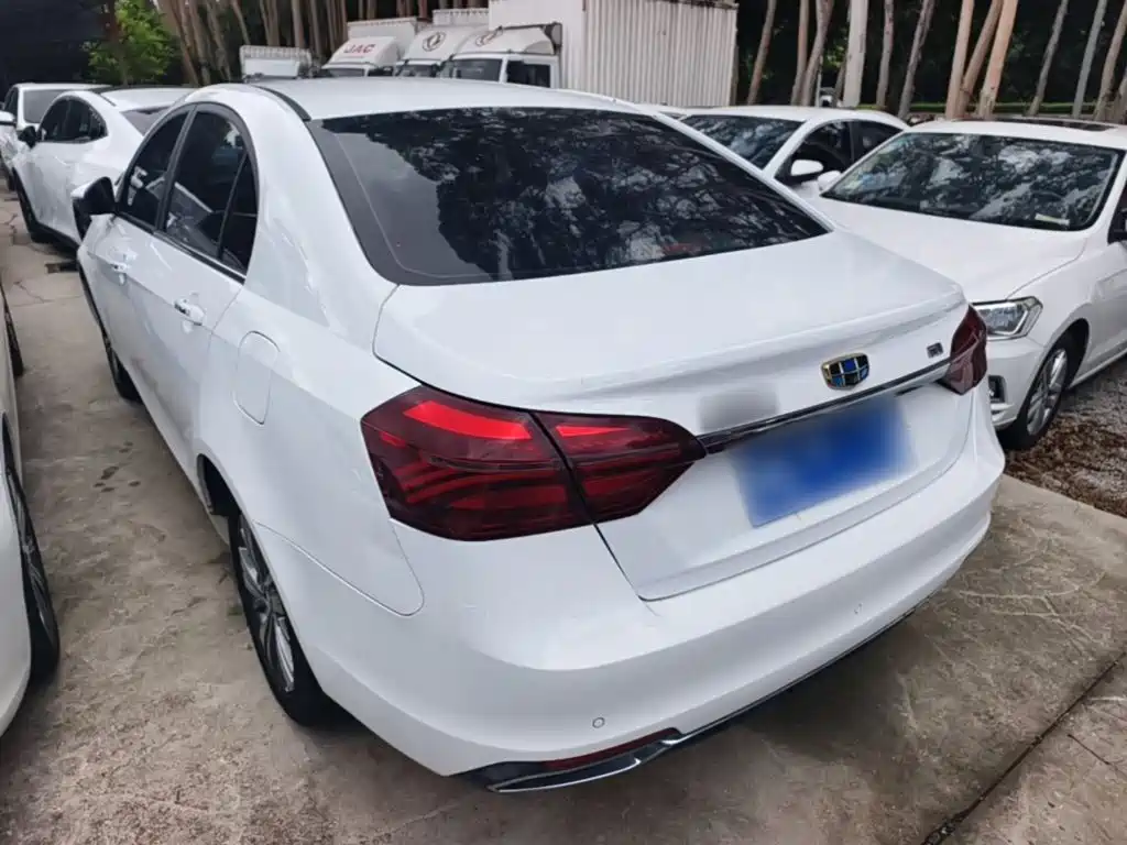 Geely Emgrand 2018