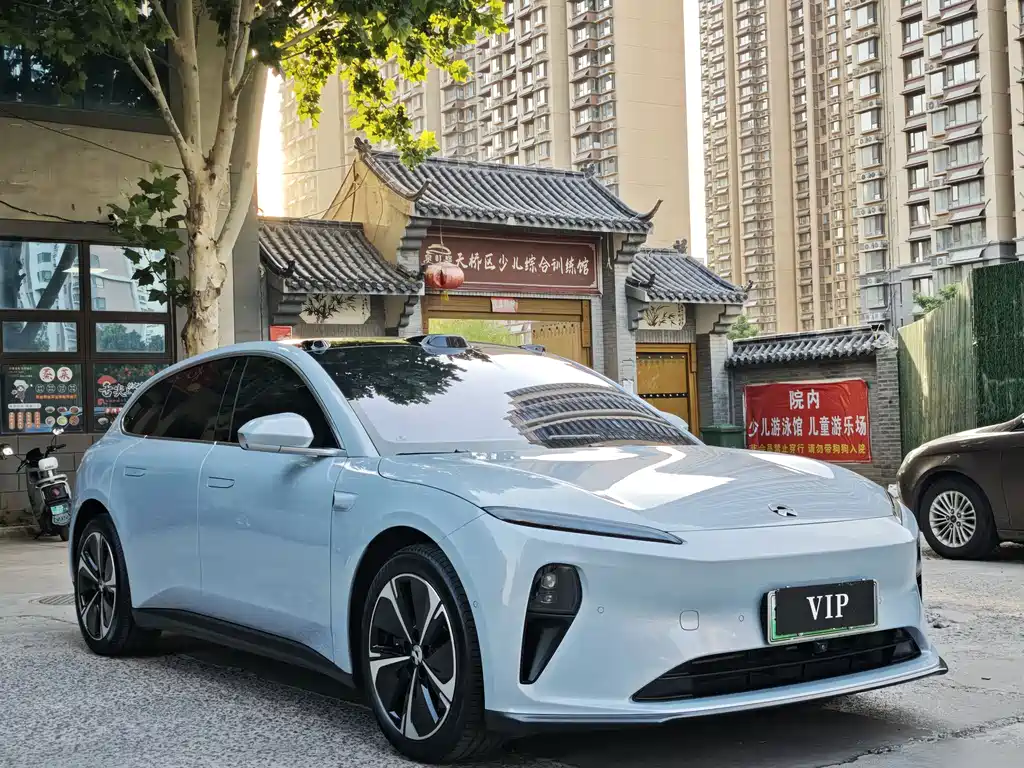 NIO ET5 2025
