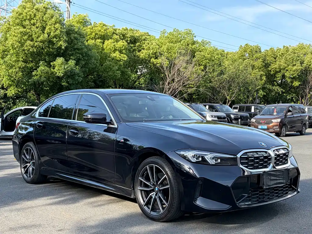 BMW 5 Series 2023