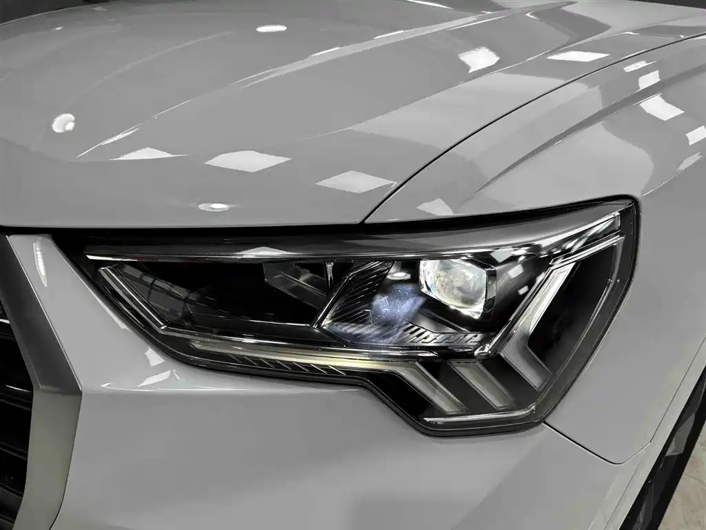 Audi Q3 2023 — фото 18
