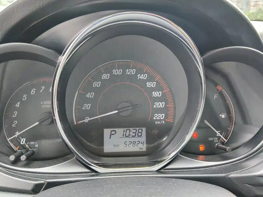 Toyota Yaris L 2020 — фото 14