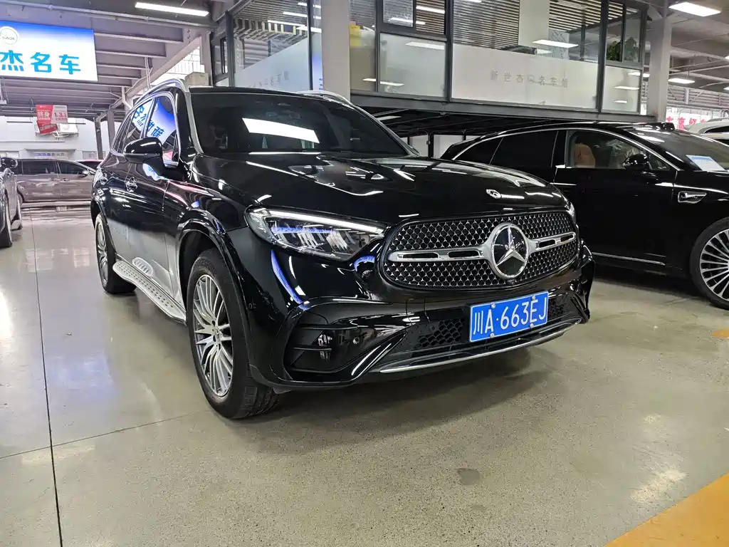 Mercedes-Benz GLC 2025