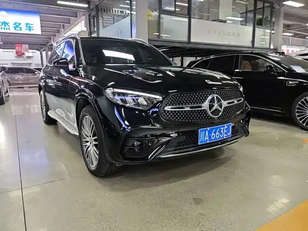 Mercedes-Benz GLC 2025