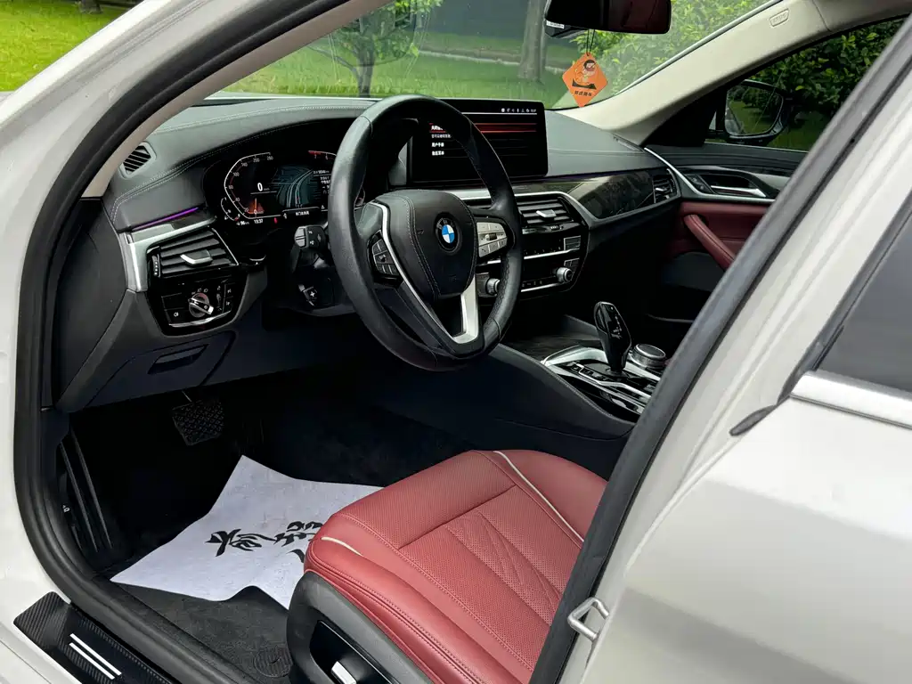 BMW 5 Series 2022