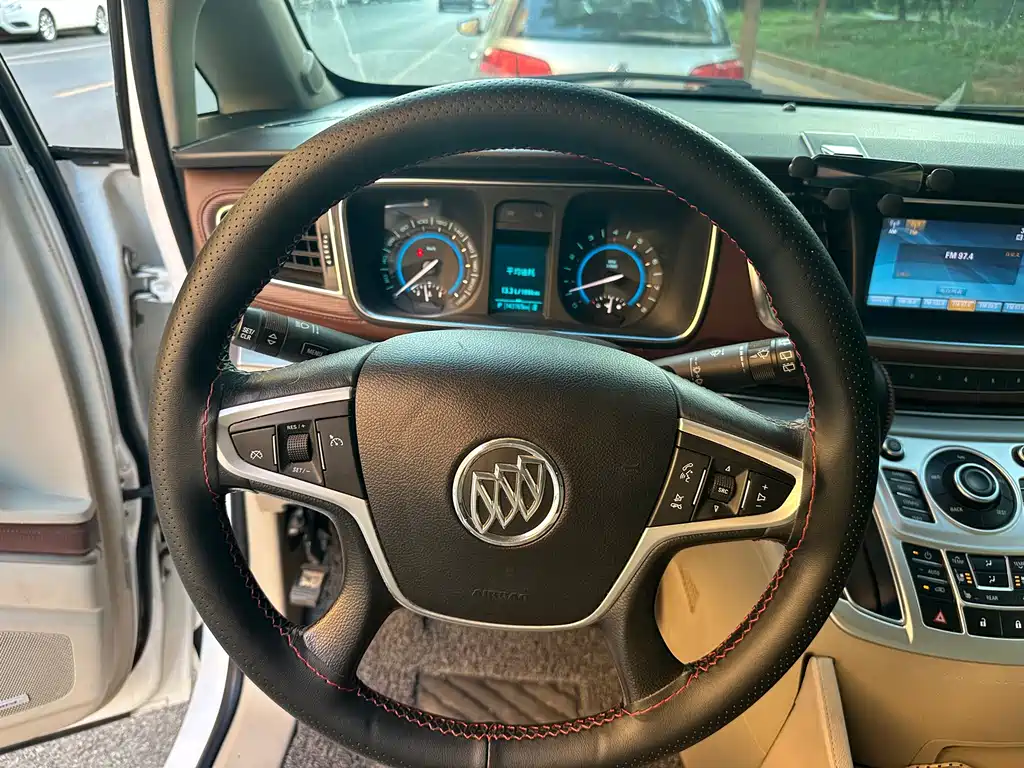 Buick GL8 2015
