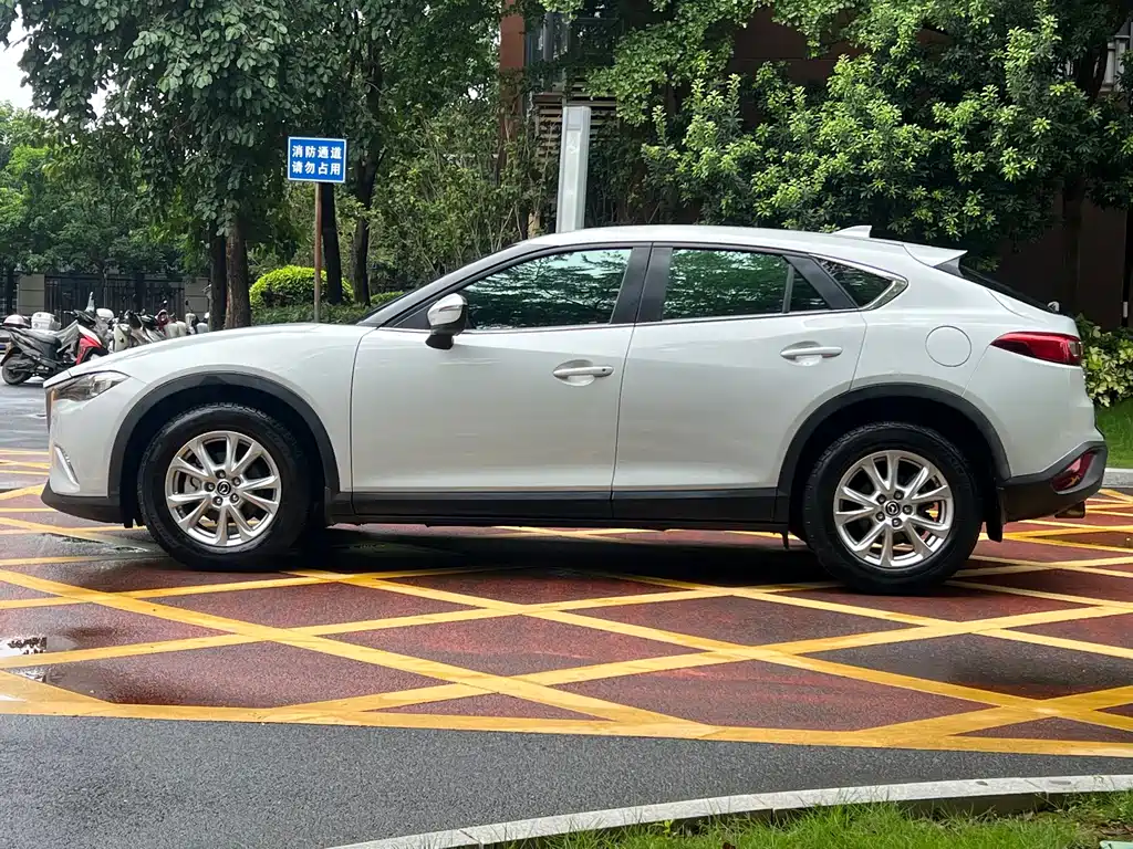 Mazda CX-4 2016
