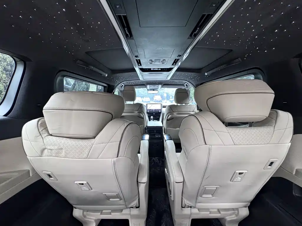 Toyota Vellfire 2025 — фото 12