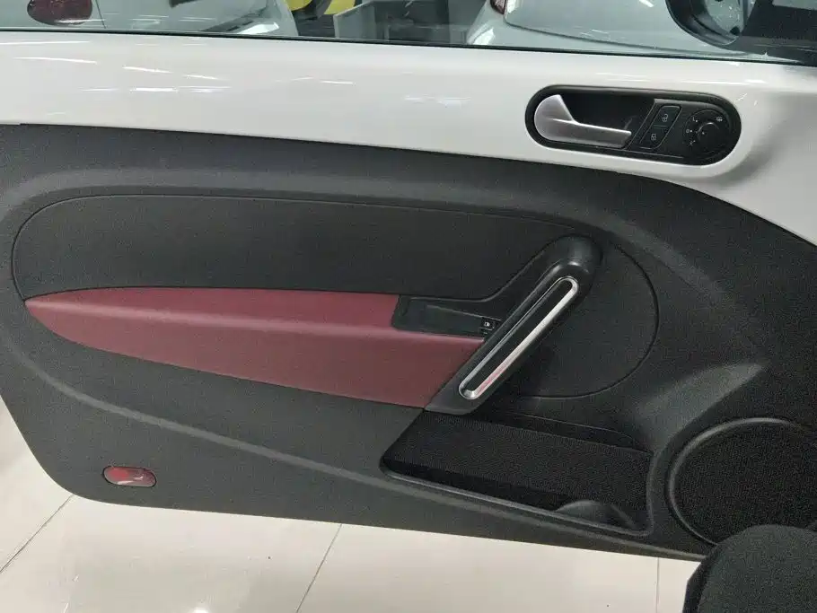 Volkswagen Beetle 2014