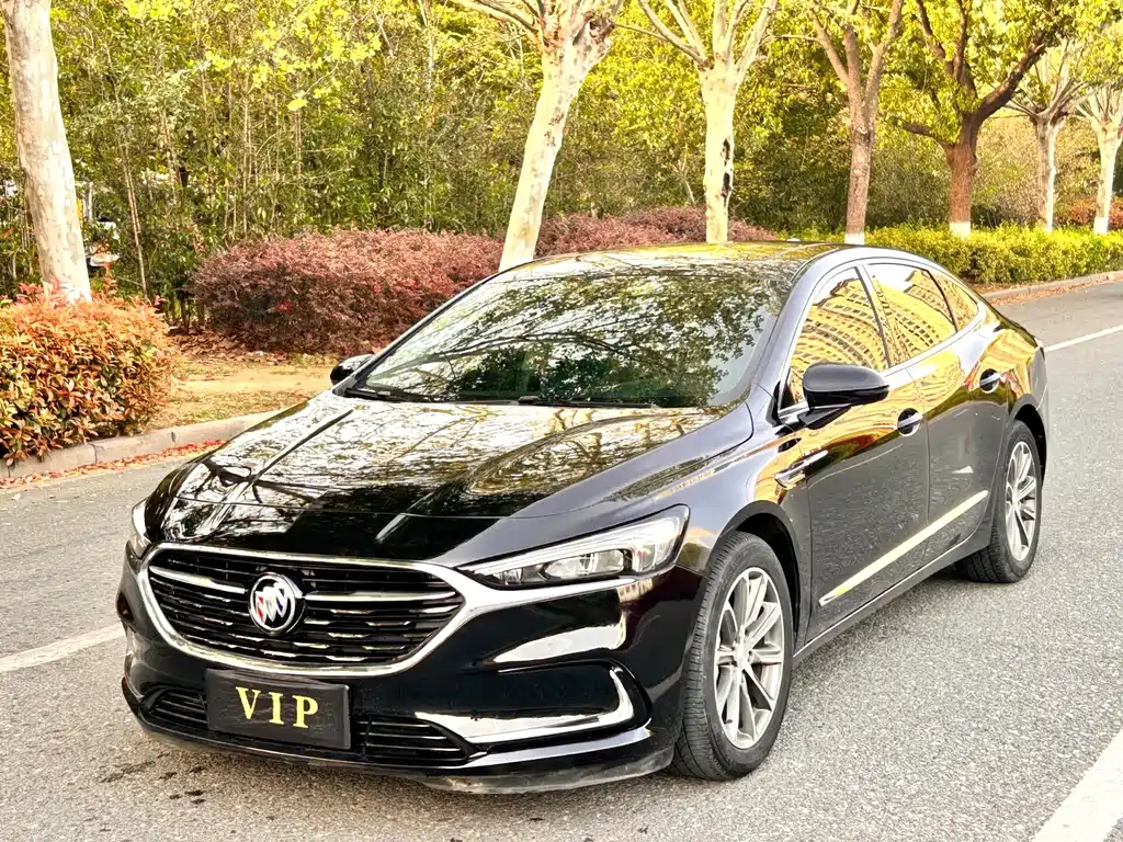 Buick LaCrosse 2021 — фото 1
