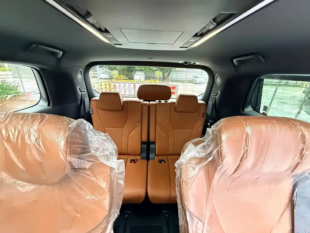 Toyota Vellfire 2026 — фото 13