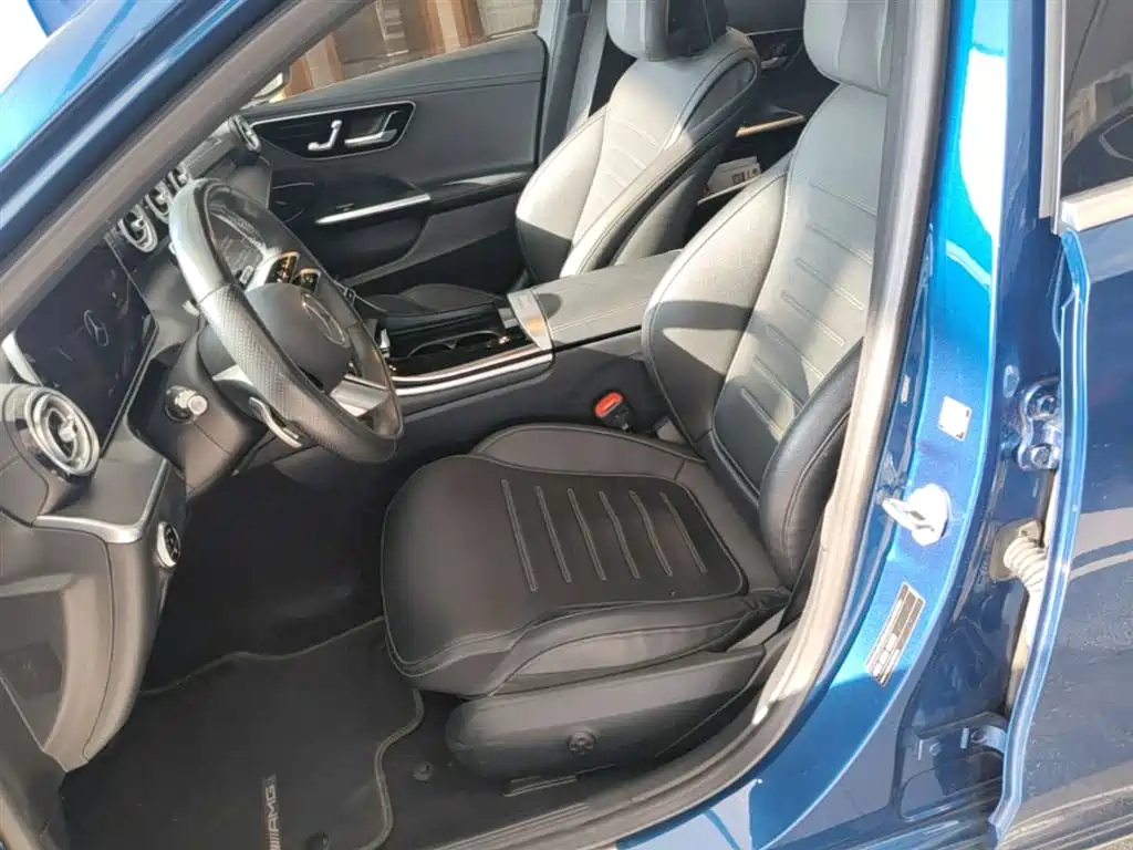 Mercedes-Benz C-Class 2023 — фото 15