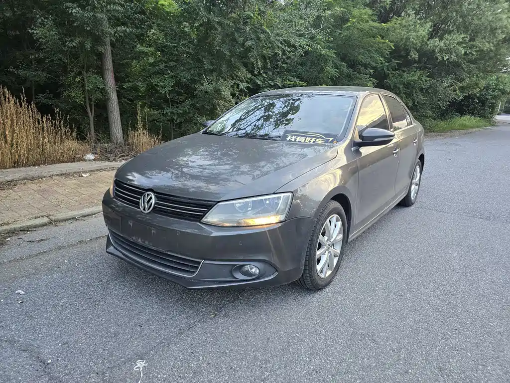 Volkswagen Sagitar 2012
