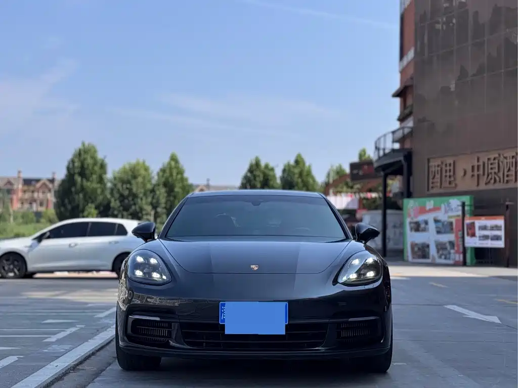 Porsche Panamera 2020 — фото 2