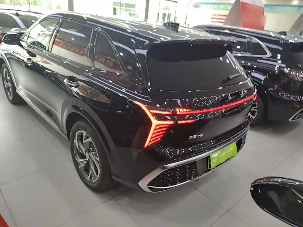 Hongqi HS3 PHEV 2025 — фото 5